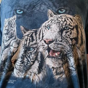 Blue White tiger tshirt